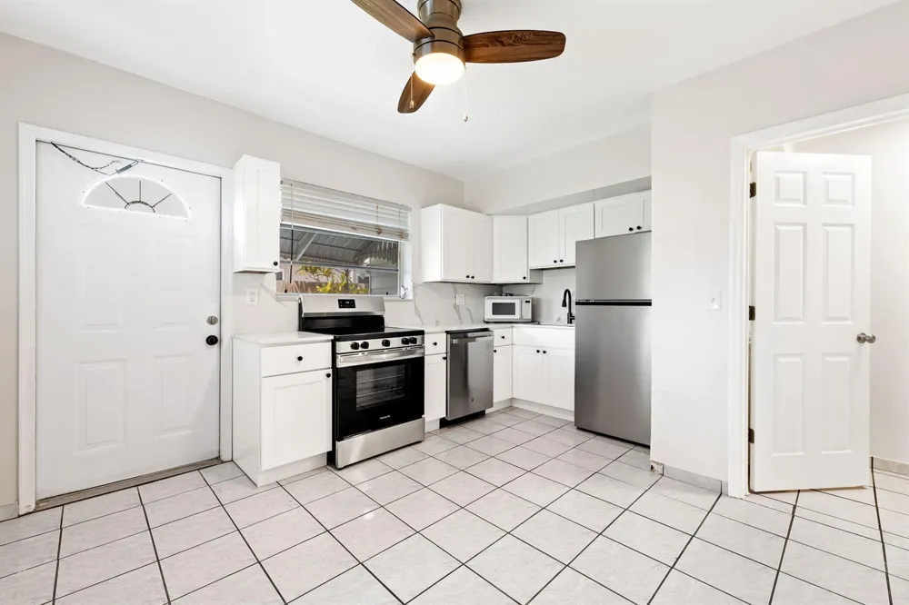 310 NE 6TH STREET #3 Hallandale Beach, FL 33009