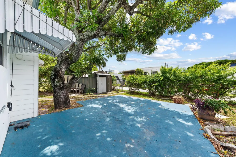 310 NE 6TH STREET #3 Hallandale Beach, FL 33009
