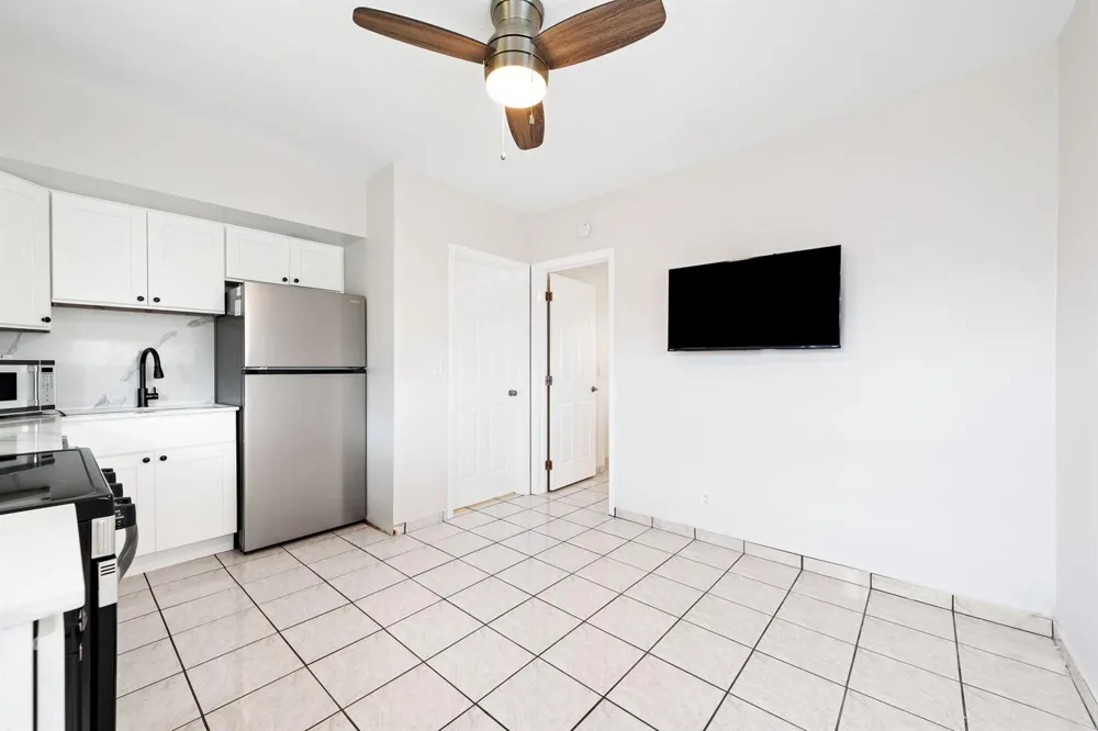 310 NE 6TH STREET #3 Hallandale Beach, FL 33009