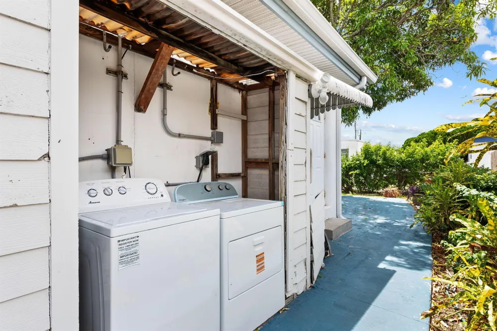 310 NE 6TH STREET #3 Hallandale Beach, FL 33009