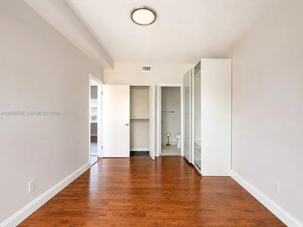 8210 NW 191st Ln #19L Hialeah, FL 33015
