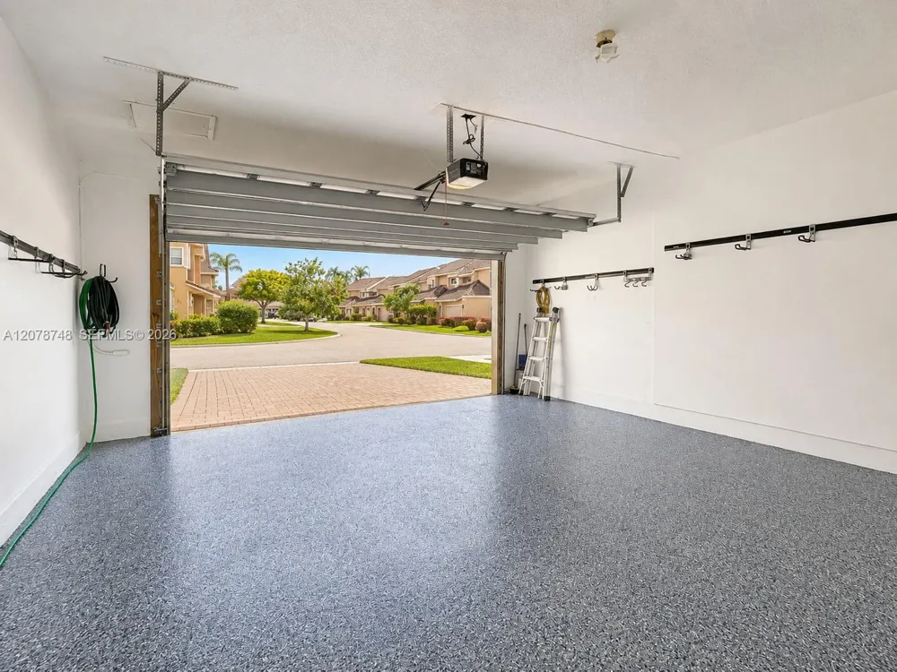 8210 NW 191st Ln #19L Hialeah, FL 33015