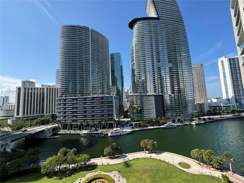 475 Brickell Ave #1410