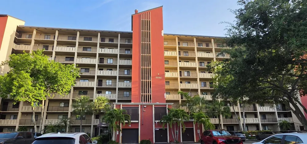 2206 S CYPRESS BEND DRIVE #504 Pompano Beach, FL 33069