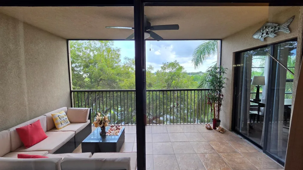 2206 S CYPRESS BEND DRIVE #504 Pompano Beach, FL 33069