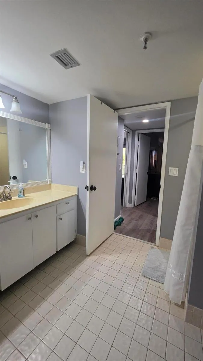 2206 S CYPRESS BEND DRIVE #504 Pompano Beach, FL 33069
