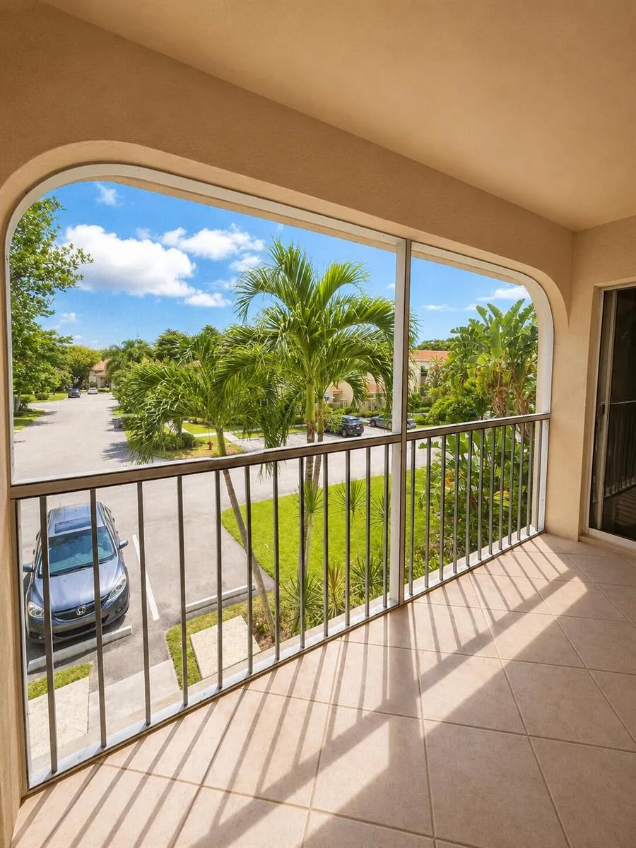 6560 VIA REGINA Boca Raton, FL 33433