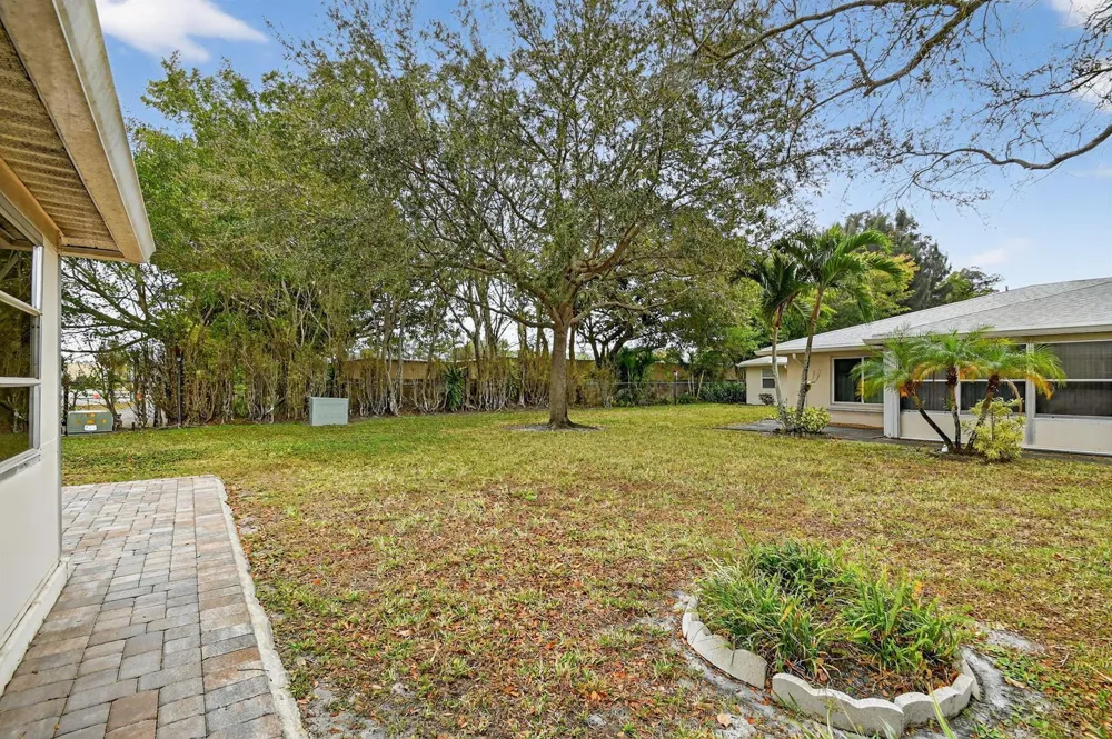782 Nantucket Circle Lake Worth, FL 33467