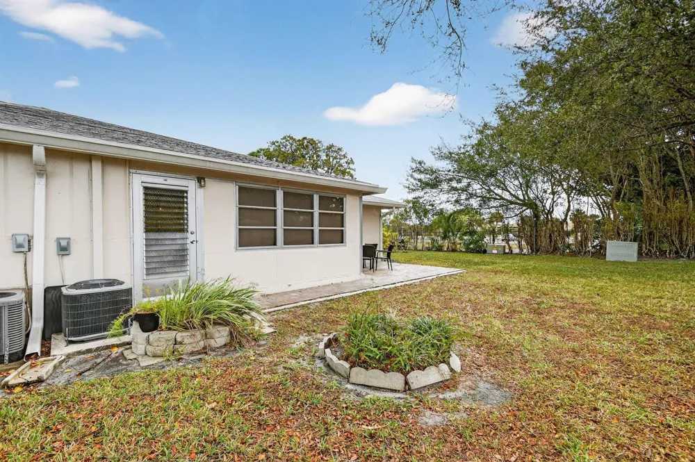 782 Nantucket Circle Lake Worth, FL 33467