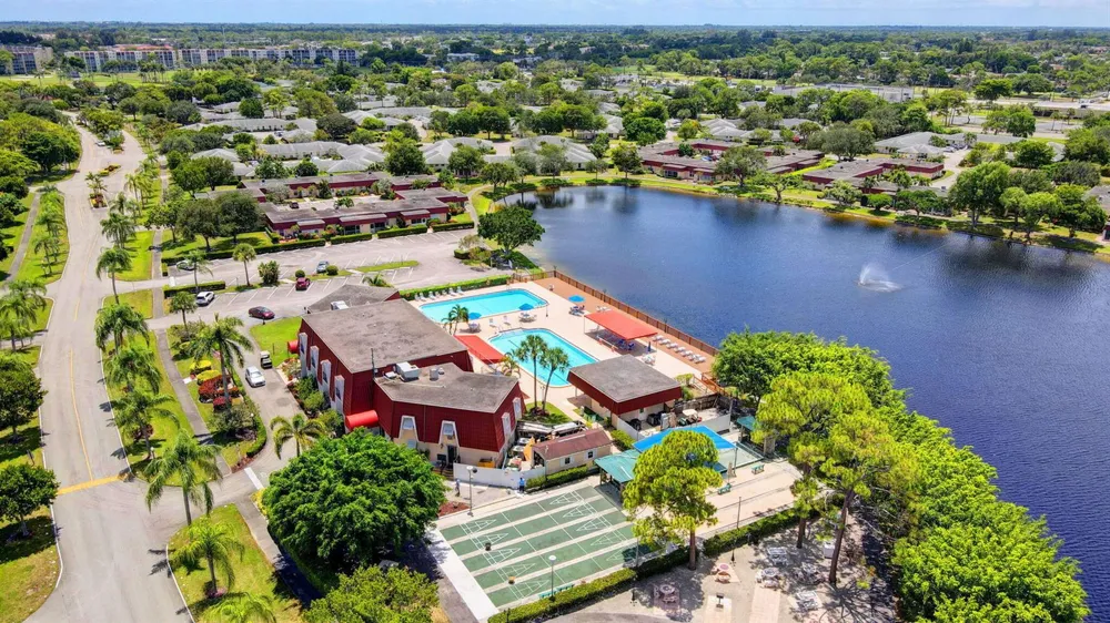 782 Nantucket Circle Lake Worth, FL 33467