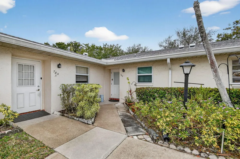 782 Nantucket Circle Lake Worth, FL 33467