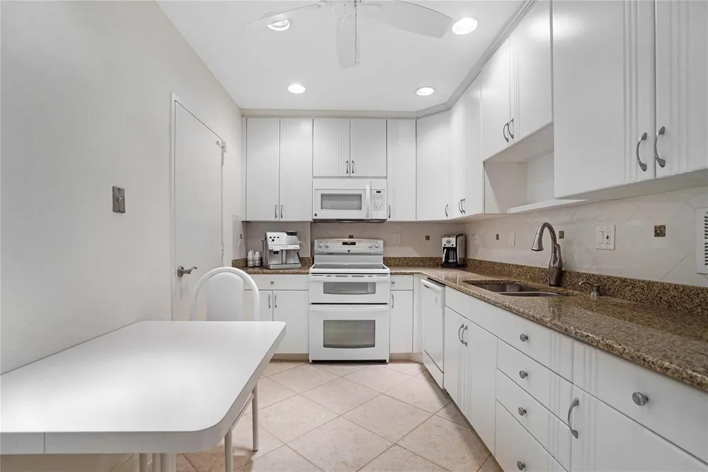 4250 GALT OCEAN DRIVE #PHB Fort Lauderdale, FL 33308