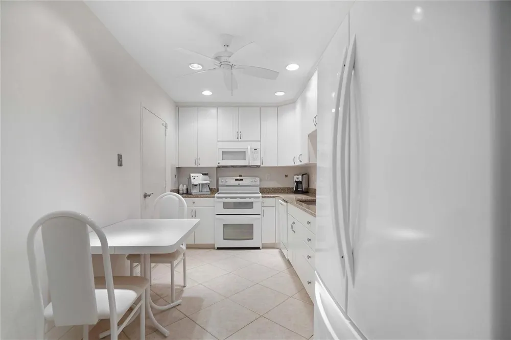 4250 GALT OCEAN DRIVE #PHB Fort Lauderdale, FL 33308