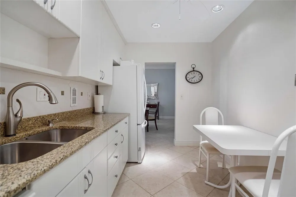 4250 GALT OCEAN DRIVE #PHB Fort Lauderdale, FL 33308