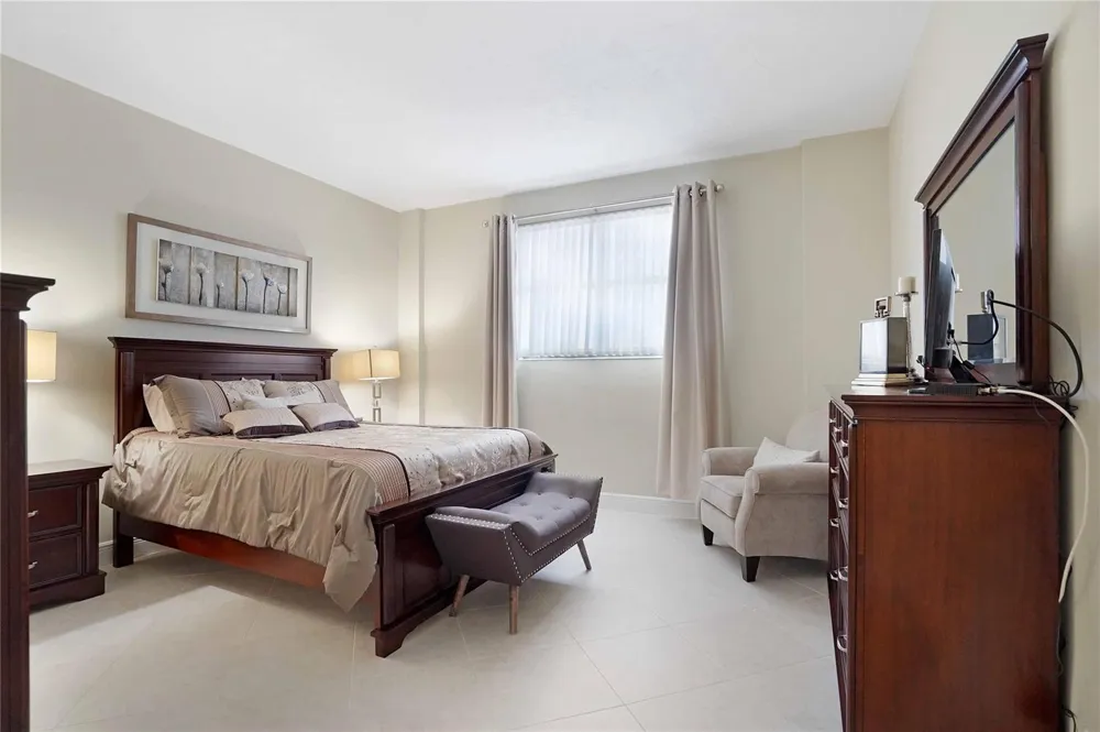 4250 GALT OCEAN DRIVE #PHB Fort Lauderdale, FL 33308