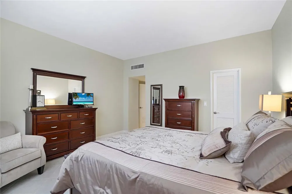 4250 GALT OCEAN DRIVE #PHB Fort Lauderdale, FL 33308