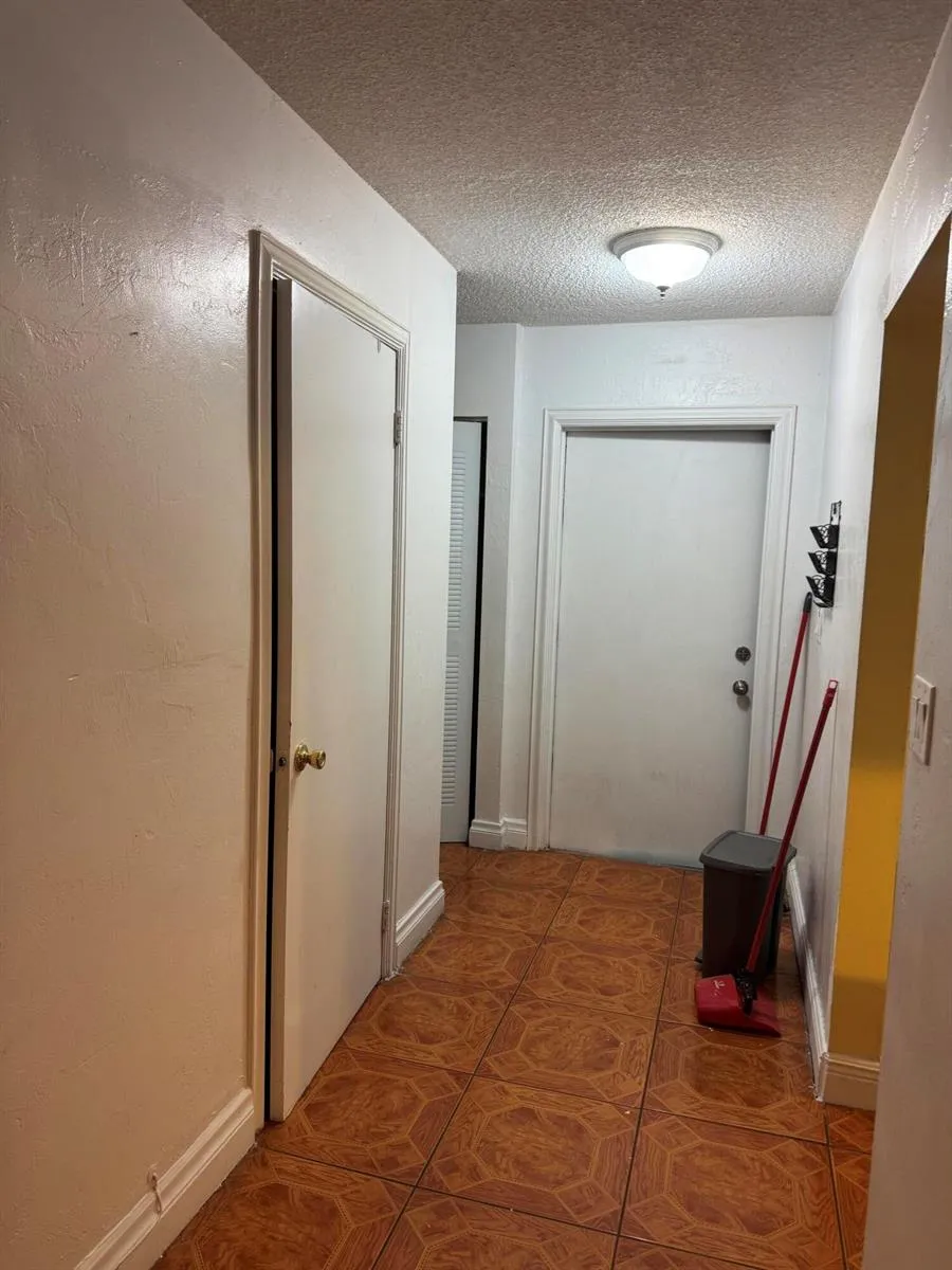 3904 SW 67th Way Davie, FL 33314