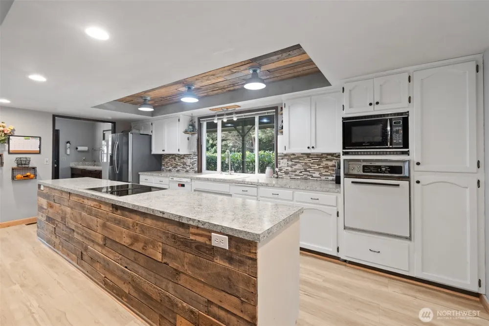 533 Hulse Road Port Angeles, WA 98362