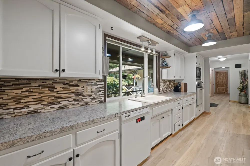 533 Hulse Road Port Angeles, WA 98362