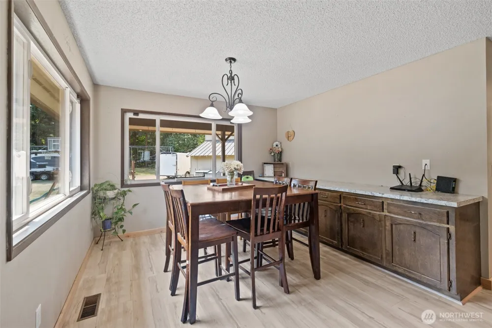 533 Hulse Road Port Angeles, WA 98362