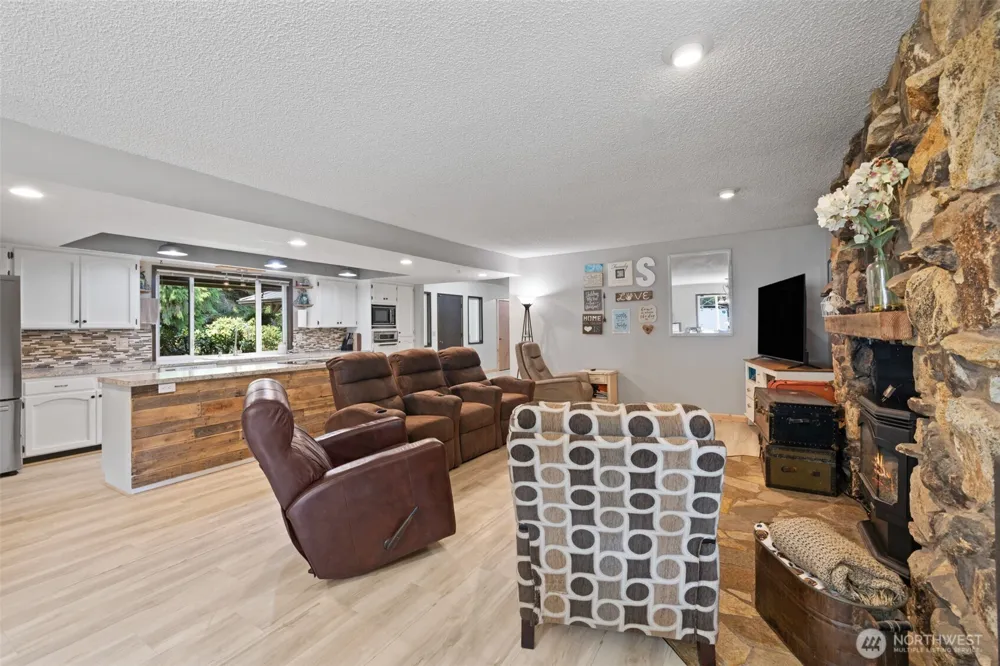 533 Hulse Road Port Angeles, WA 98362