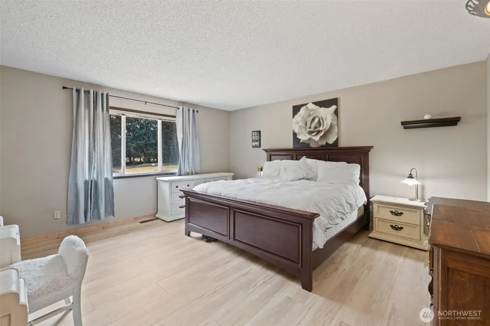 533 Hulse Road Port Angeles, WA 98362