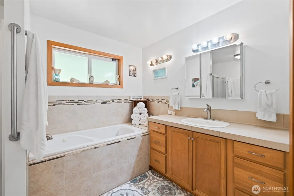 533 Hulse Road Port Angeles, WA 98362