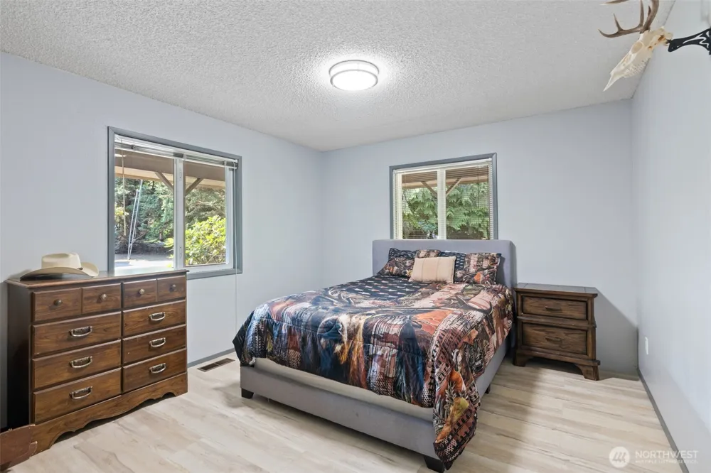 533 Hulse Road Port Angeles, WA 98362