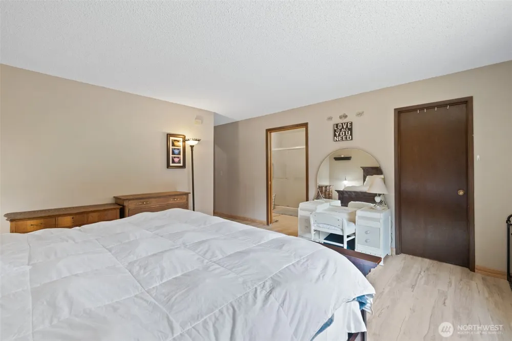 533 Hulse Road Port Angeles, WA 98362