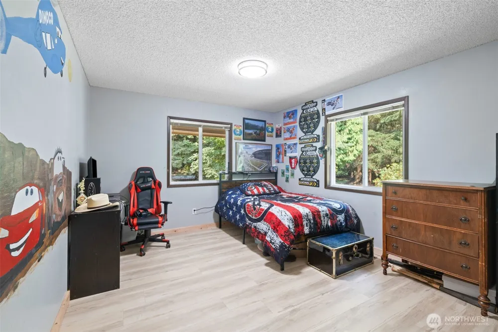 533 Hulse Road Port Angeles, WA 98362