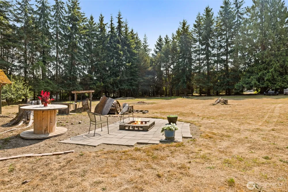 533 Hulse Road Port Angeles, WA 98362