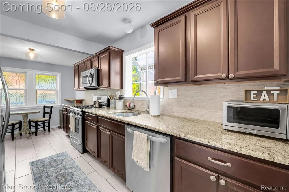 4151 Arlington Drive Royal Oak City, MI 48073