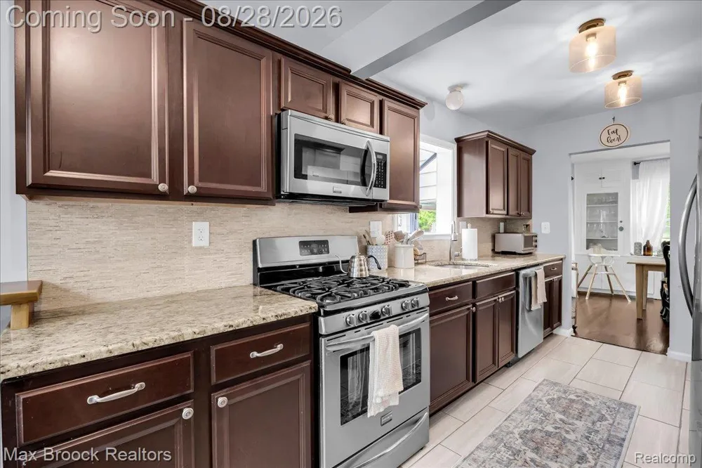 4151 Arlington Drive Royal Oak City, MI 48073