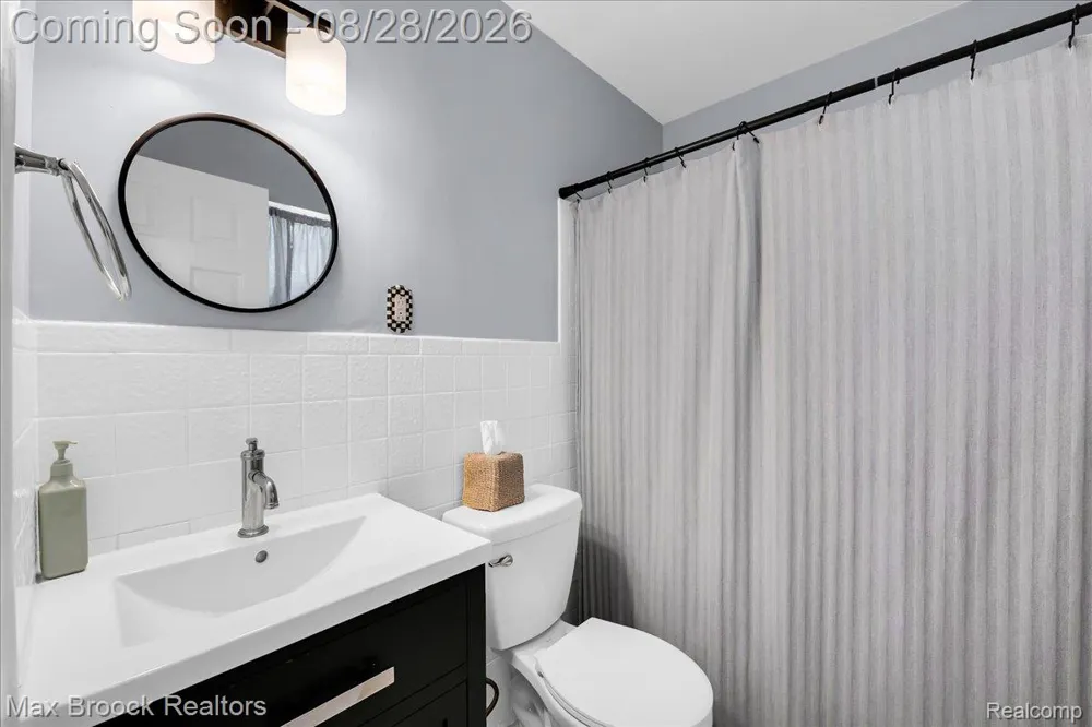 4151 Arlington Drive Royal Oak City, MI 48073