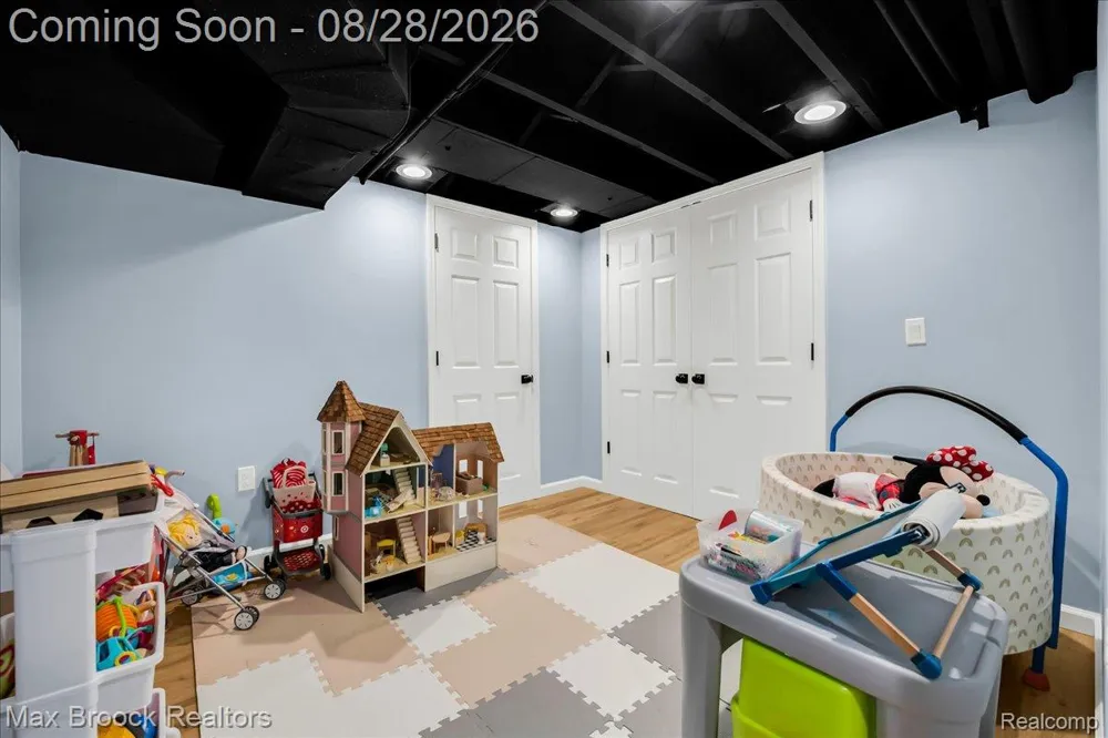 4151 Arlington Drive Royal Oak City, MI 48073