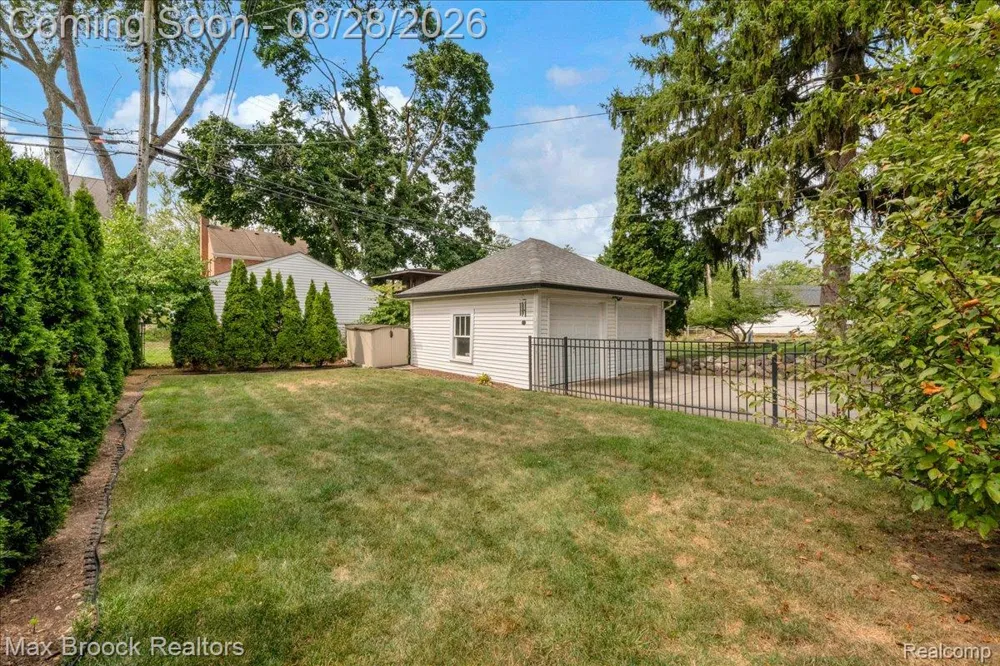4151 Arlington Drive Royal Oak City, MI 48073