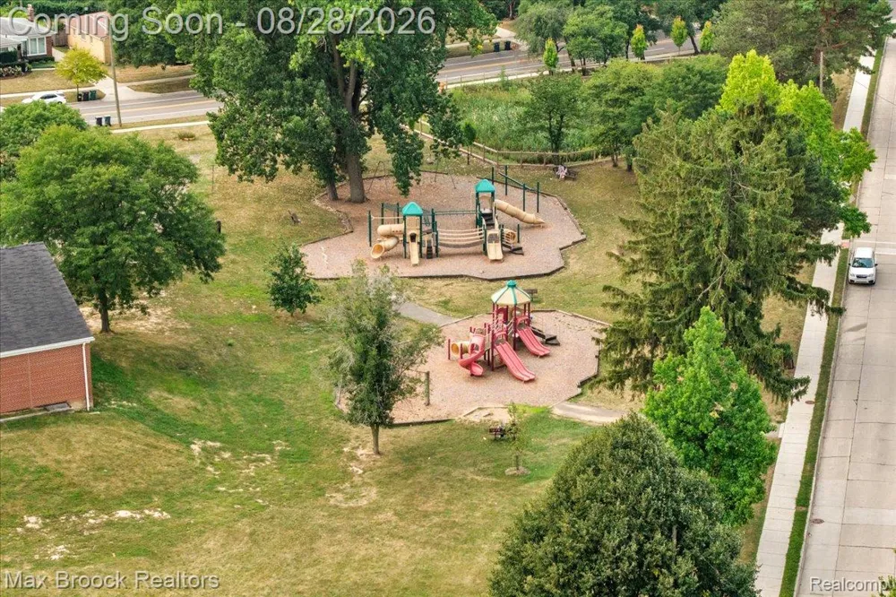 4151 Arlington Drive Royal Oak City, MI 48073