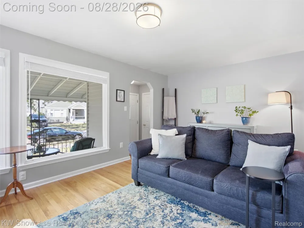 125 S Edgeworth Avenue Royal Oak City, MI 48067