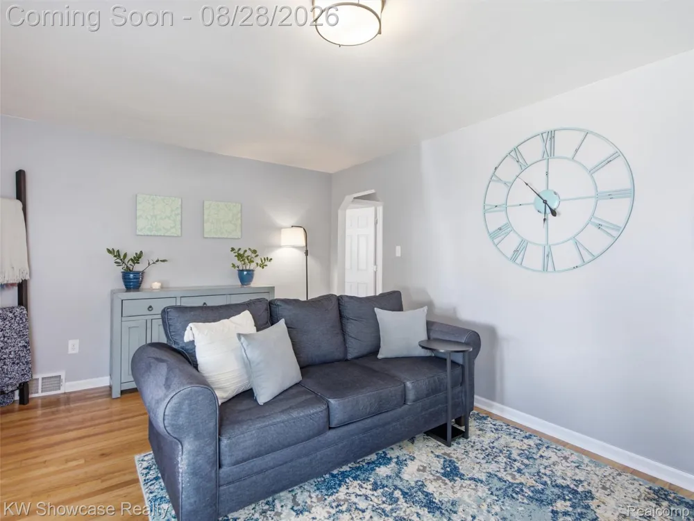 125 S Edgeworth Avenue Royal Oak City, MI 48067