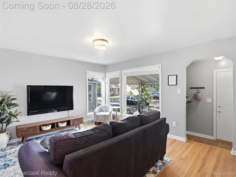 125 S Edgeworth Avenue Royal Oak City, MI 48067