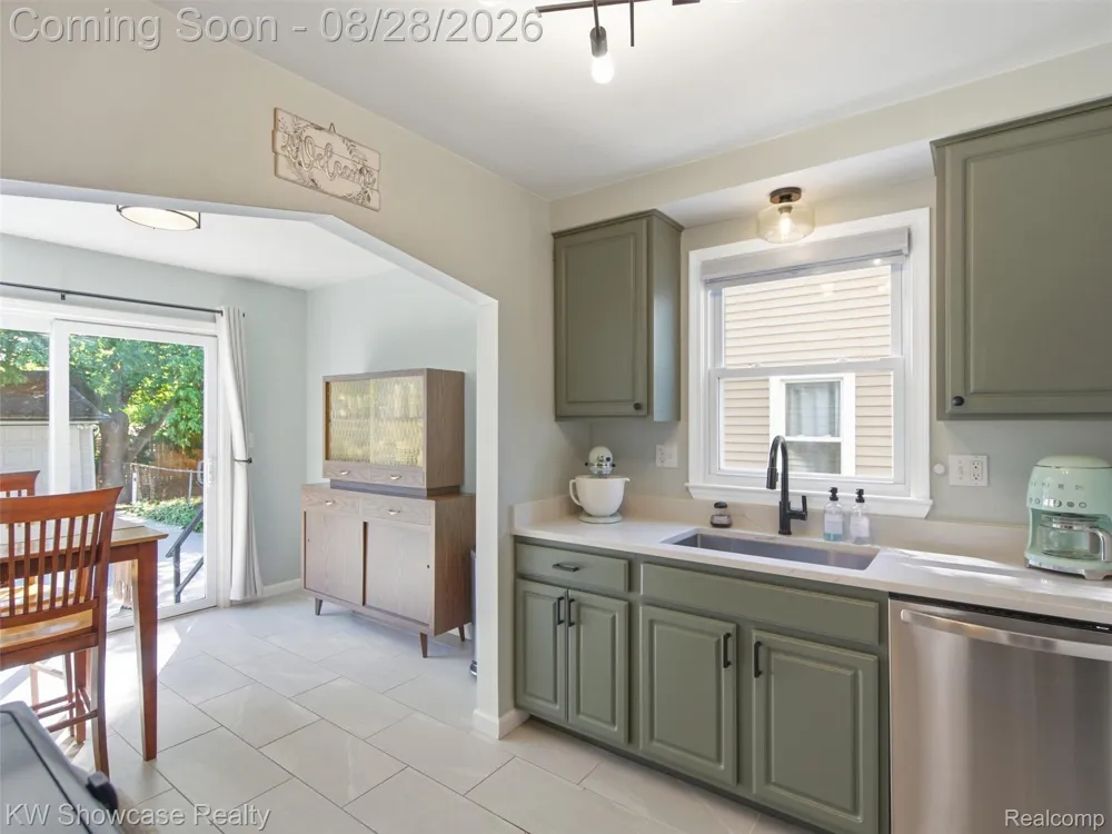 125 S Edgeworth Avenue Royal Oak City, MI 48067