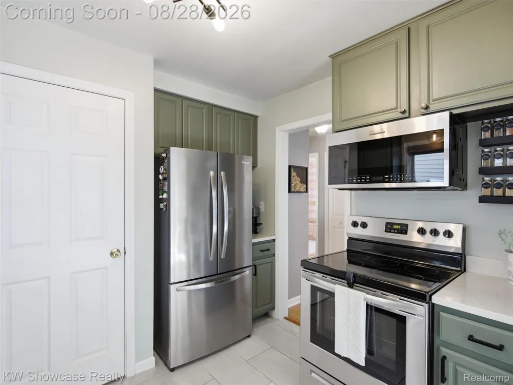 125 S Edgeworth Avenue Royal Oak City, MI 48067