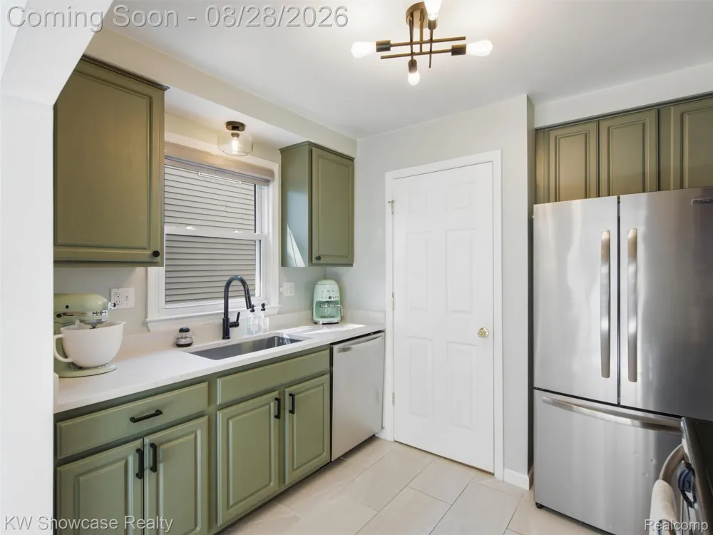 125 S Edgeworth Avenue Royal Oak City, MI 48067