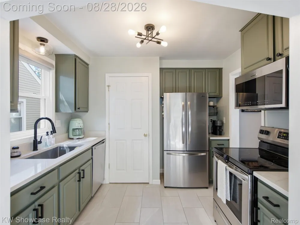 125 S Edgeworth Avenue Royal Oak City, MI 48067