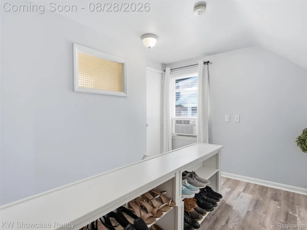 125 S Edgeworth Avenue Royal Oak City, MI 48067