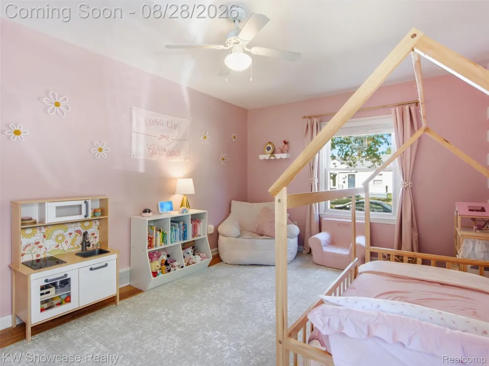 125 S Edgeworth Avenue Royal Oak City, MI 48067
