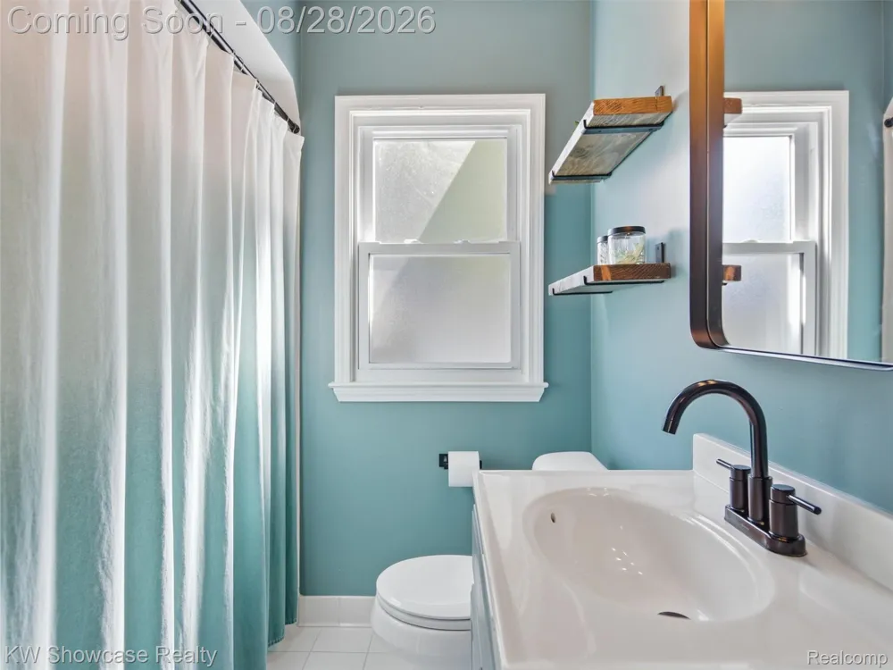125 S Edgeworth Avenue Royal Oak City, MI 48067