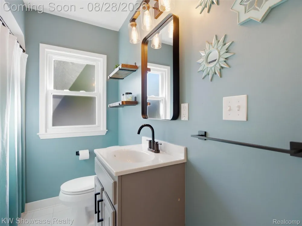 125 S Edgeworth Avenue Royal Oak City, MI 48067