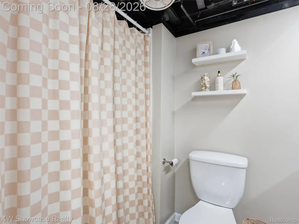 125 S Edgeworth Avenue Royal Oak City, MI 48067