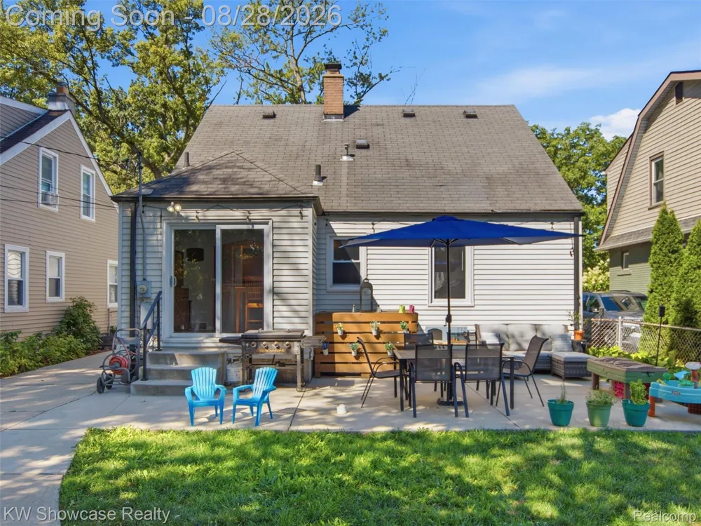 125 S Edgeworth Avenue Royal Oak City, MI 48067